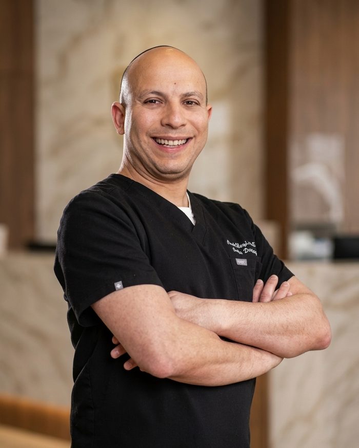 Dr. Arash Razi at the Smile4LA practice
